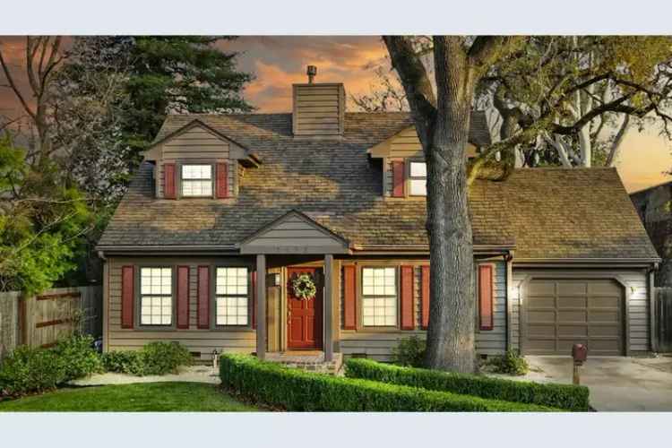 Buy Home in East Sacramento with 4 Bedrooms and Modern Conveniences