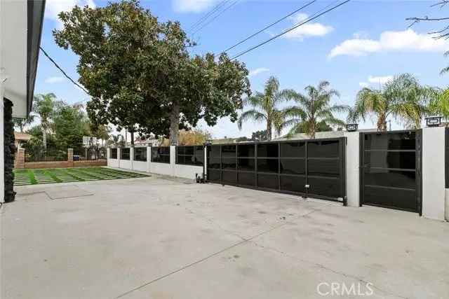 House For Sale in 7918, Allott Avenue, Los Angeles, California