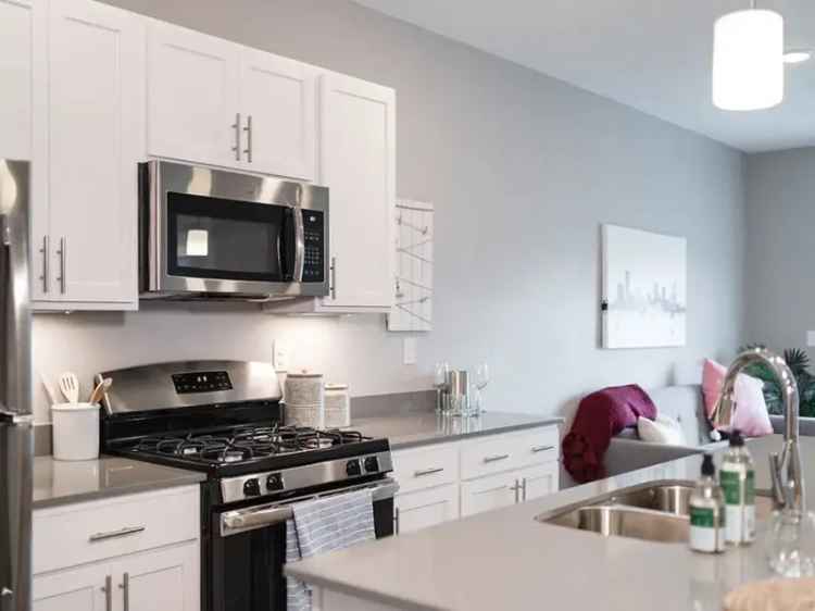 Rent Charming Apartments with Luxurious Amenities in Westown at Wilson