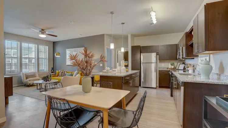 Rent Apartments at Springs at McKnight Lake with Resort Style Amenities