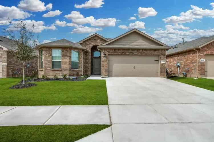 Rent New Construction Home with Modern Features and Community Amenities