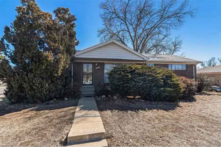 House For Sale in Denver, Colorado