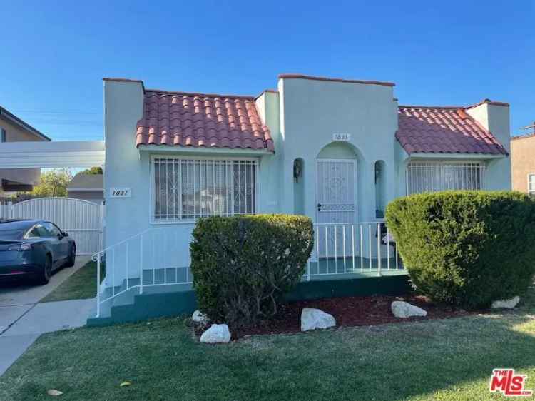 House For Sale in 1833, South Marvin Avenue, Los Angeles, California