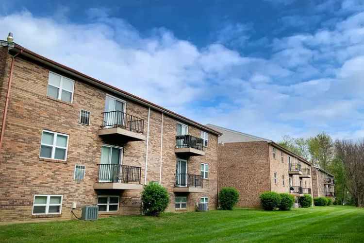 Rent Apartments in Amelia Ohio with Premium Amenities and Scenic Views