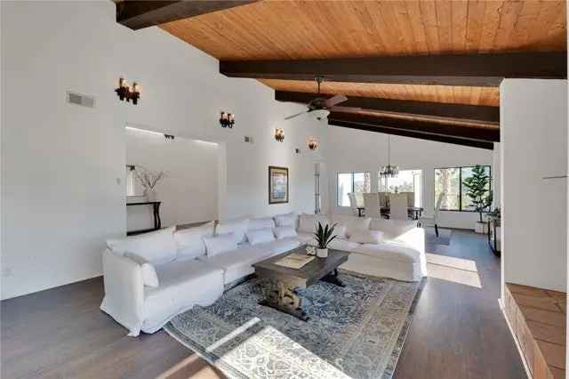 House For Sale in 4912, Llano Drive, Los Angeles, California