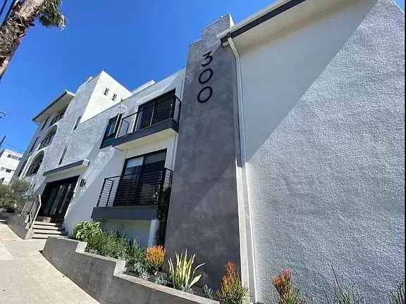 Rent Apartments in Santa Monica with Coastal Charm and Modern Design