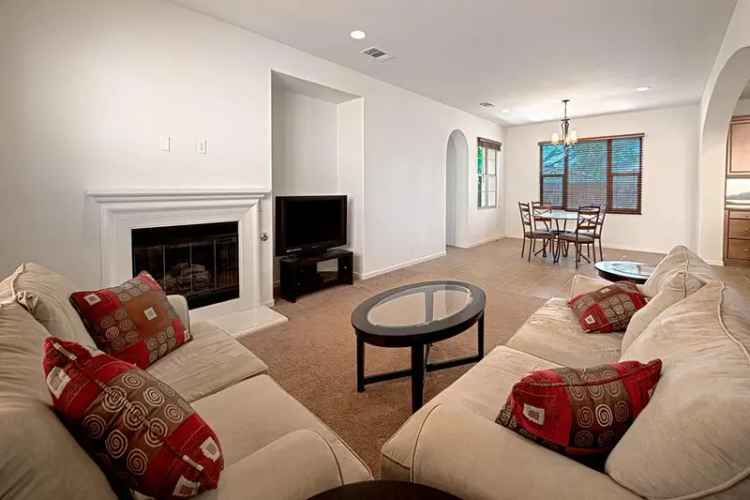 Buy townhouse in Palm Desert with gourmet kitchen and community amenities