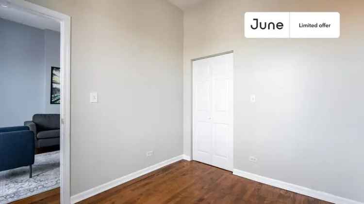 Rent Twin Bedroom in Pilsen Apartment with Flexible Lease Options