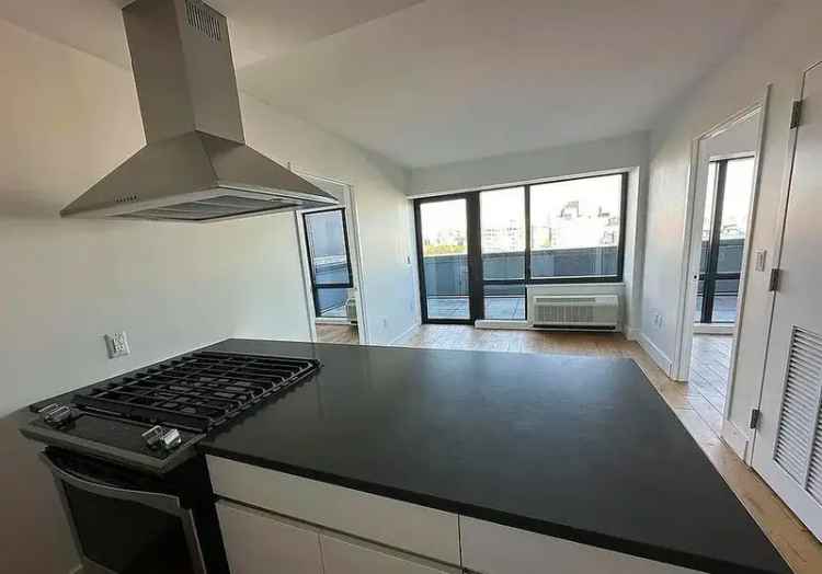 Rent Apartment Unit in Clinton Hill with Modern Amenities and Features