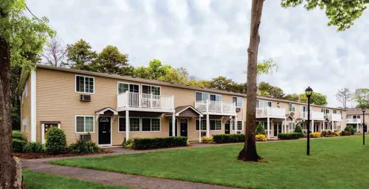 Rent Apartments in East Patchogue with Luxurious Design and Amenities