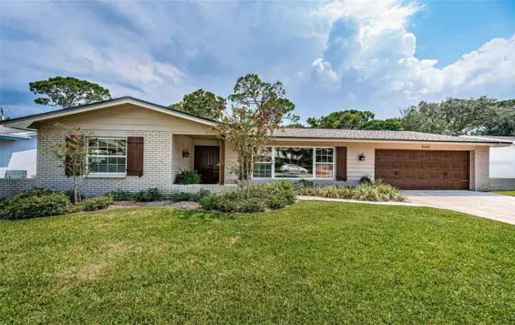 House For Sale in 2437, Summerlin Drive, Clearwater, Florida