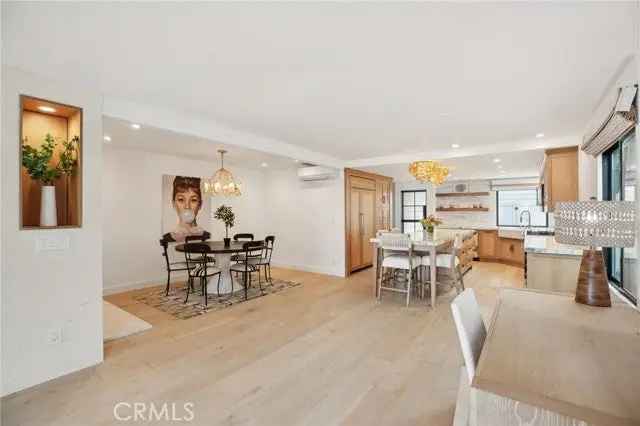 House For Sale in 1815,1817, West Bay Avenue, Newport Beach, California