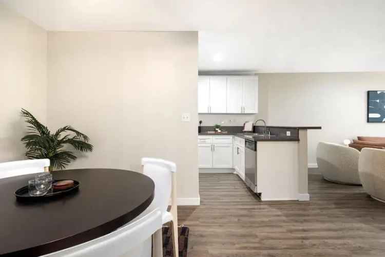 Rent Luxury Apartments in Woodland Hills with Great Amenities