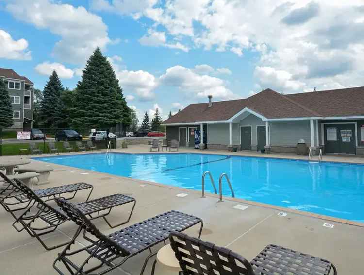 Luxury Rent Apartment Near Crystal Lake with Modern Amenities