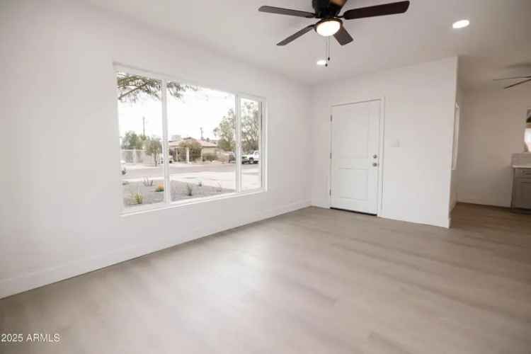 Buy Dream Home in Downtown Phoenix with Renovated Features