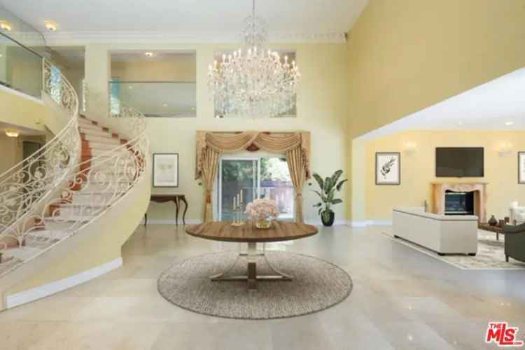 Buy estate in exclusive Beverly Hills with 5 bedrooms and private driveway