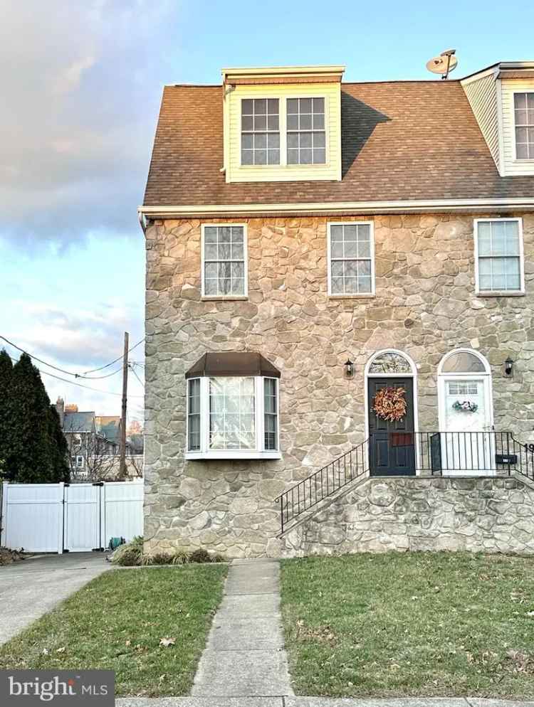 House For Sale in 1915, Sycamore Street, Wilmington, Delaware