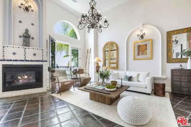 House For Sale in 6383, Quebec Drive, Los Angeles, California