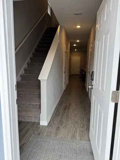 Rent Townhouse in 1841 Balboa Ave Fully Furnished with Utilities Included