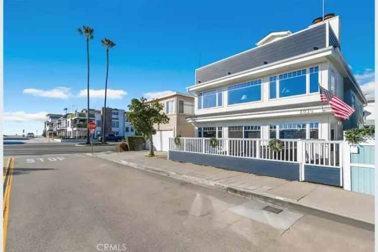 Duplex for rent in Newport Beach with stunning bay and ocean views