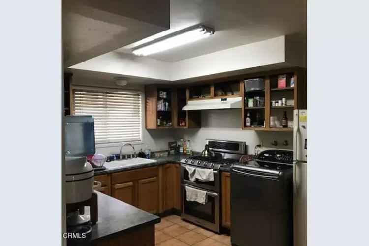 Remodeled Rent Unit near Santa Clara River with Modern Features