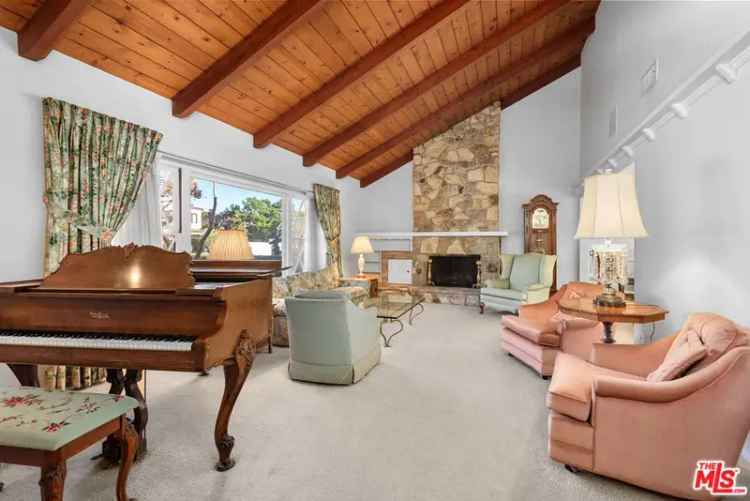 House For Sale in 735, Ocampo Drive, Los Angeles, California