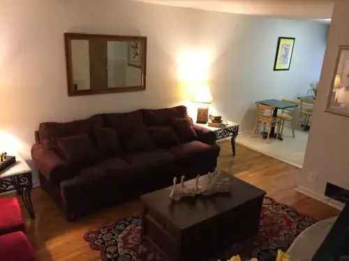 Rent Apartments with Hardwood Floors and Free Heat in Crestwood Park II