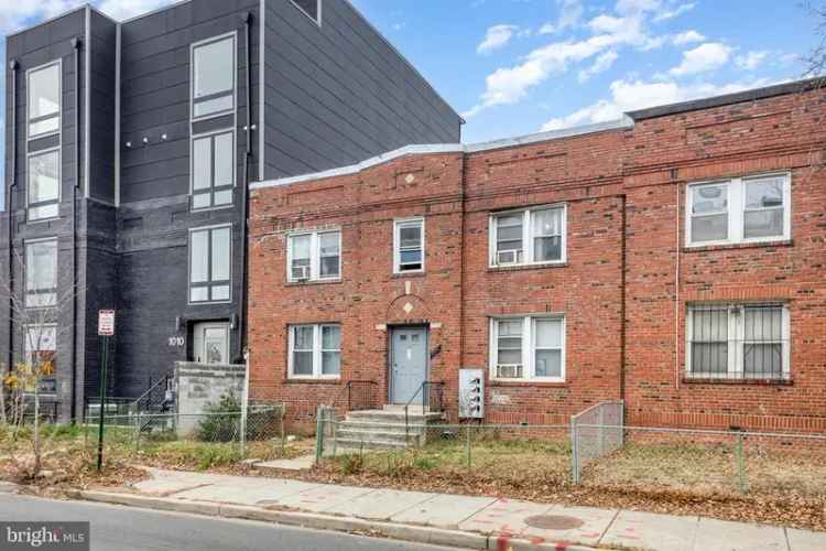 House For Sale in 1014, 17th Street Northeast, Washington, District of Columbia