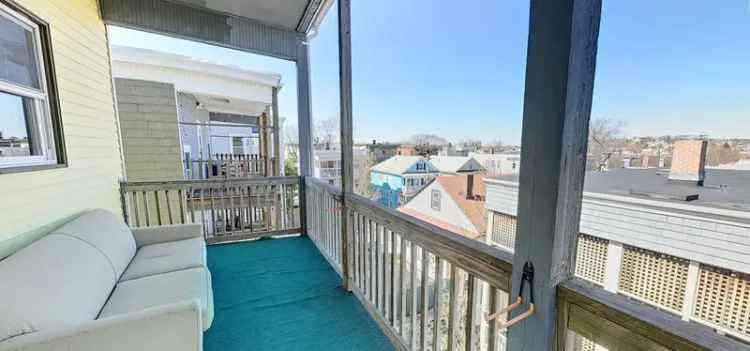 Rent Spacious Apartment in Inman Square with Private Deck and Modern Finishes