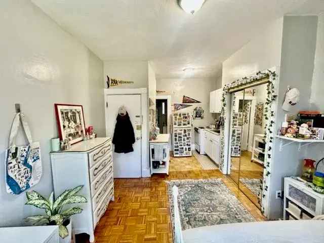 Rent Beacon Hill Studio Apartment with Natural Light and Hardwood Floors