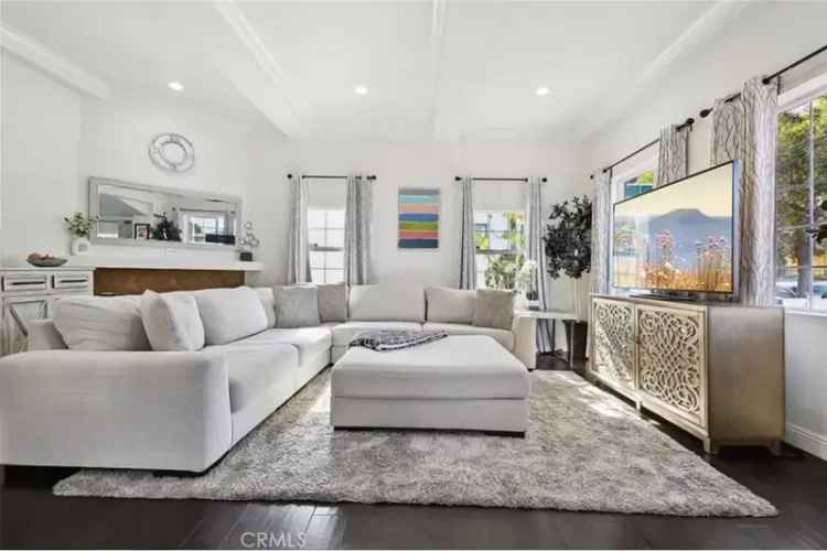 House For Sale in 7806, Crenshaw Boulevard, Los Angeles, California