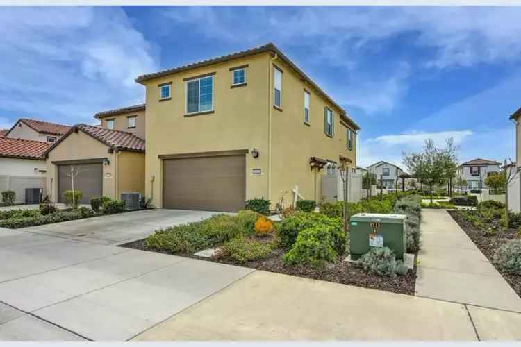 House For Sale in 1037, Essington Lane, Roseville, California