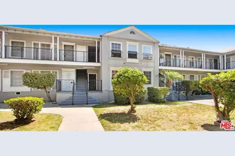 For Sale Garden Style Apartment Community in Los Angeles with 18 Units