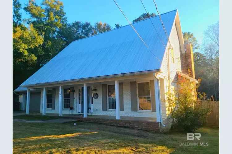 Buy Charming Creole Cottage with Pool in Quiet Cul-de-Sac