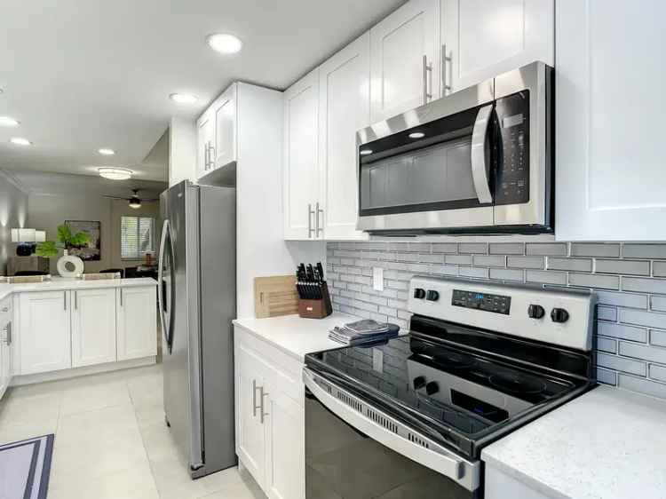 Rent Apartments in Royal Colonial East Boca Raton with Luxury Amenities