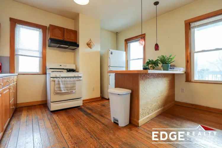 Rent Apartment Unit in Massachusetts with EDGE Realty Advisors