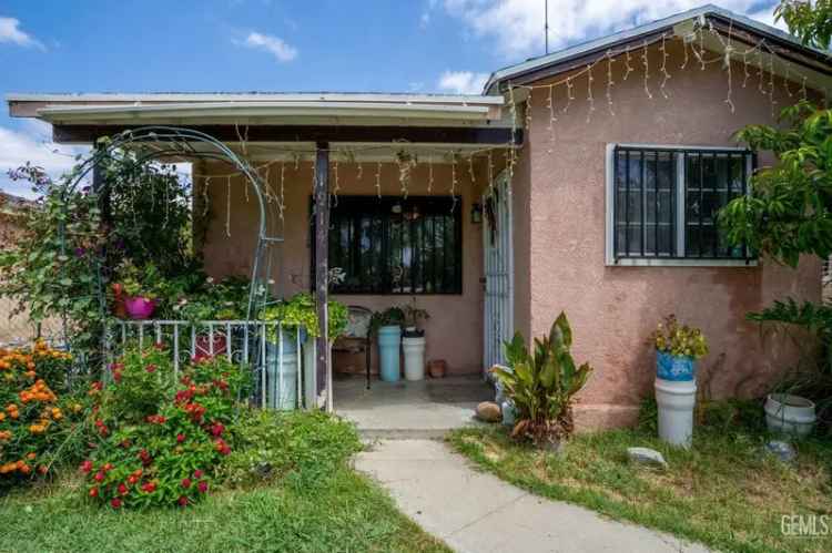 House For Sale in 1914, Monterey Street, Bakersfield, California