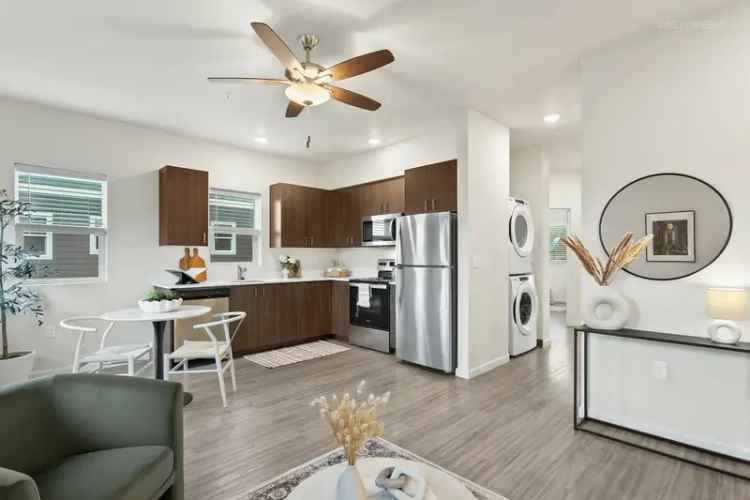 Rent brand new apartments in Keizer with modern luxury features