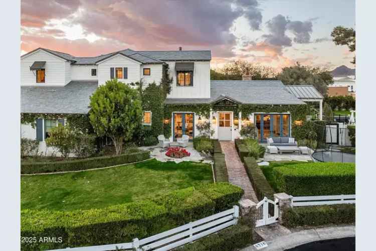 Luxury Buy Estate in Arcadia with Five Bedrooms and a Pool