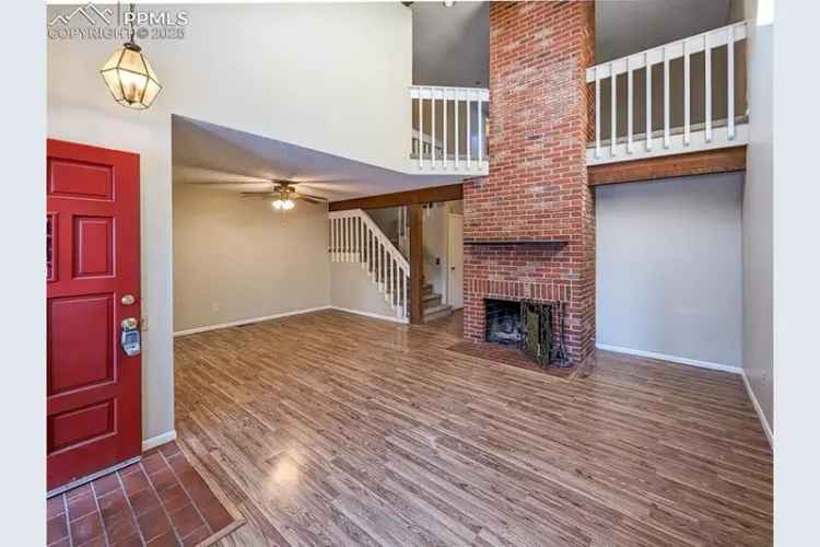 Income-Generating Rent Townhome in North Colorado Springs with 3 Bedrooms