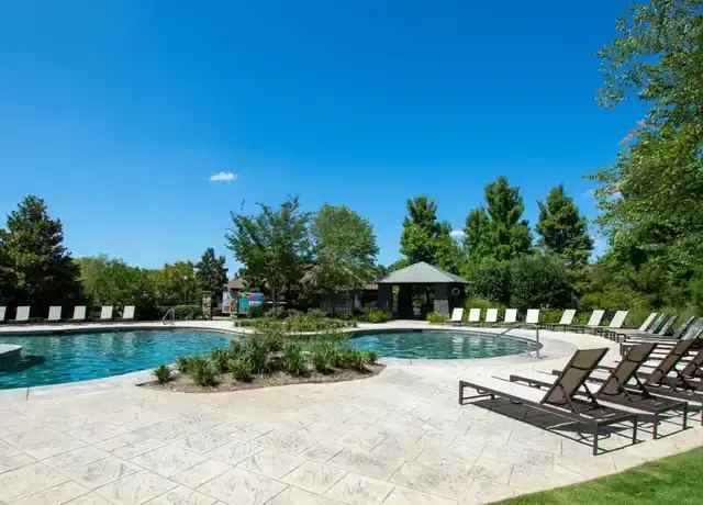 Rent Spacious Apartments with Resort Style Pool and Tennis at Grove Park