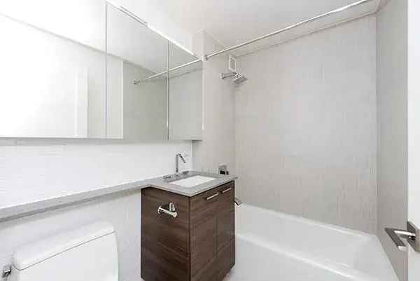 Rent Alcove Studio Apartment in Upper East Side with Modern Amenities