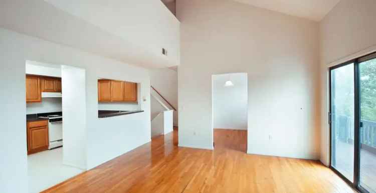 Rent Apartments in Edison New Jersey with Designer Kitchens and Private Entrances