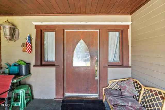 House For Sale in 1749, West 49th Street, Los Angeles, California