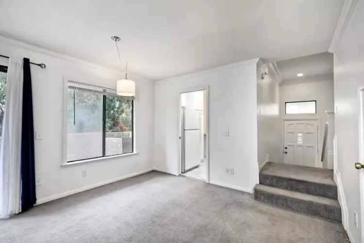 Rent Spacious 2 Bedroom Condo with Patio in Poway