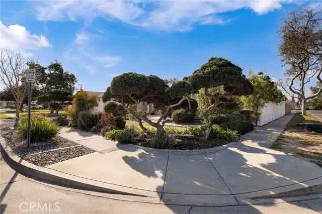 House For Sale in 201, South Ventura Place, Fullerton, California