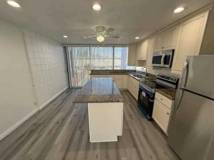 Rent Spacious 5 Bedroom Condo Apartment in El Cajon with Modern Features