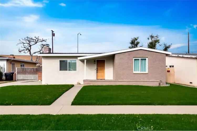 Buy House in Los Altos with 3 Bedrooms and Spacious Backyard