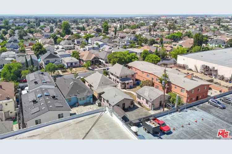 Triplex for Sale in South Central with ADU Potential