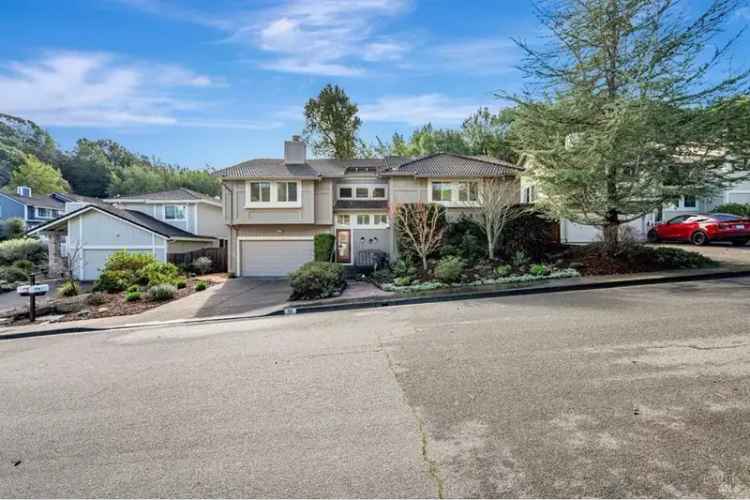 House For Sale in 15, Carob Way, Novato, California